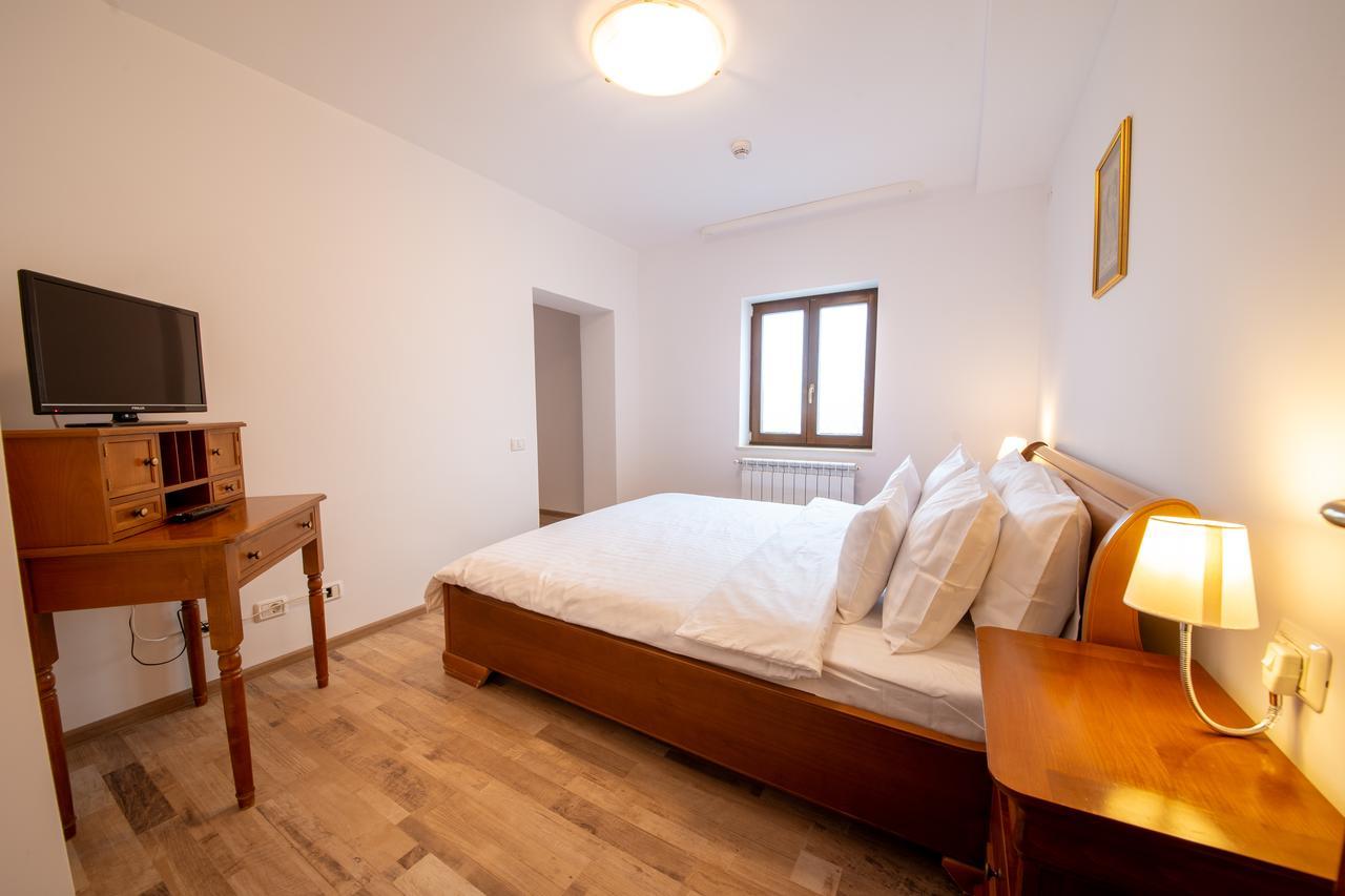 Bucharest Boutique By Jullie Aparthotel Buitenkant foto